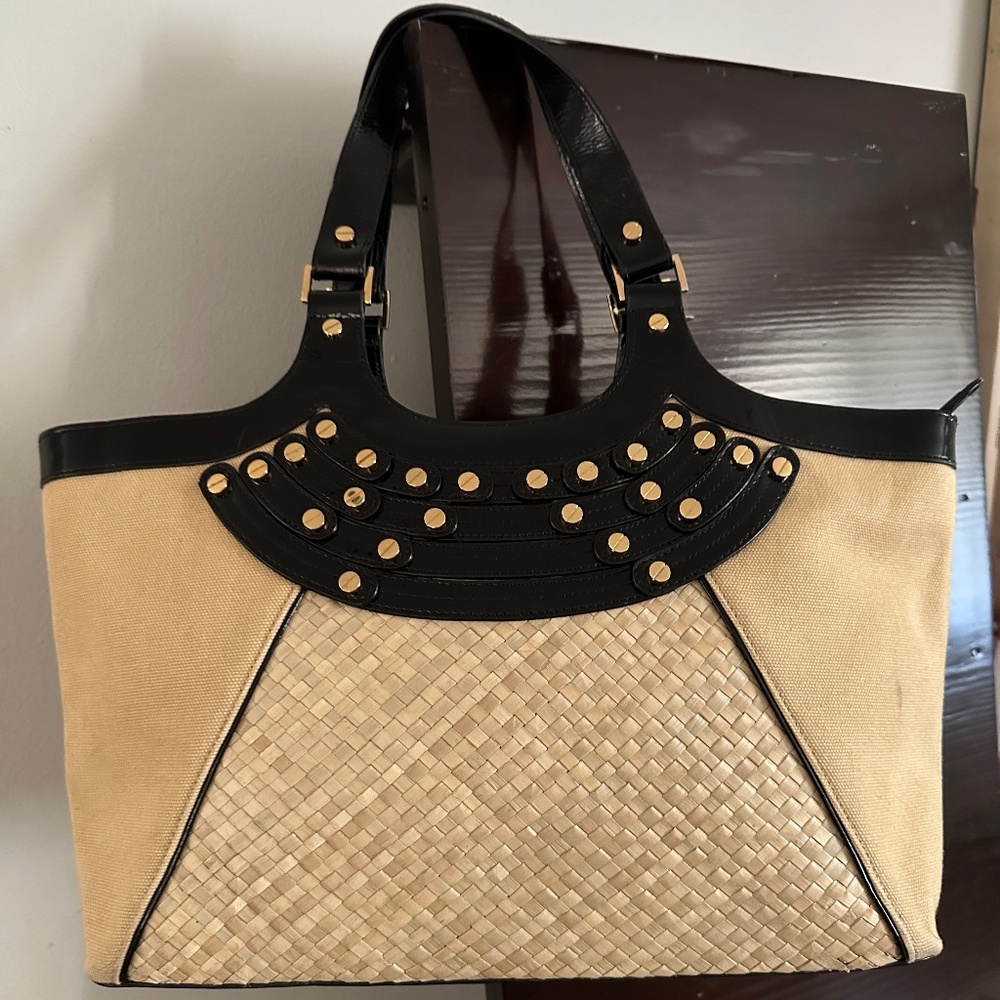 TORY BURCH Vintage Patent, Canvas and Raffia Shoulder Bag - Picture 6 of 12